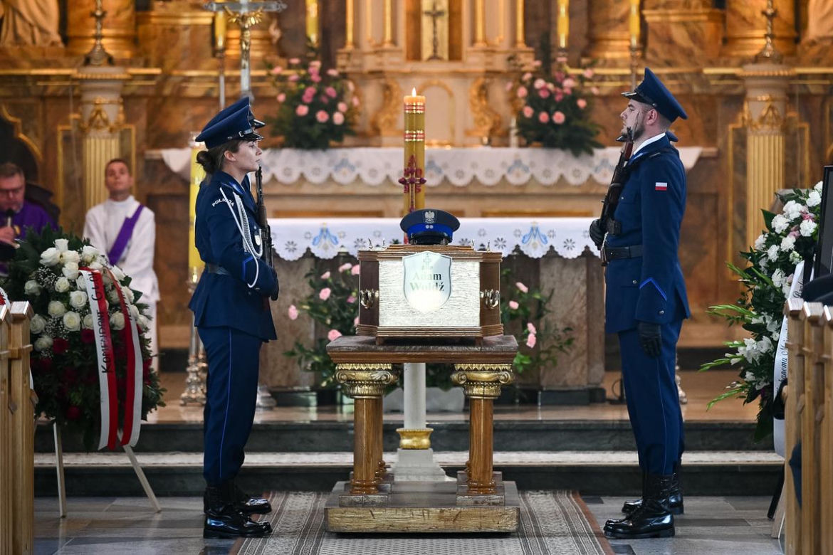 Ostatnie pożegnanie policjanta Adama Woldzia, który zginął w słowackich Tatrach