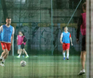 Buntownicy z PiS haratali w gałę
