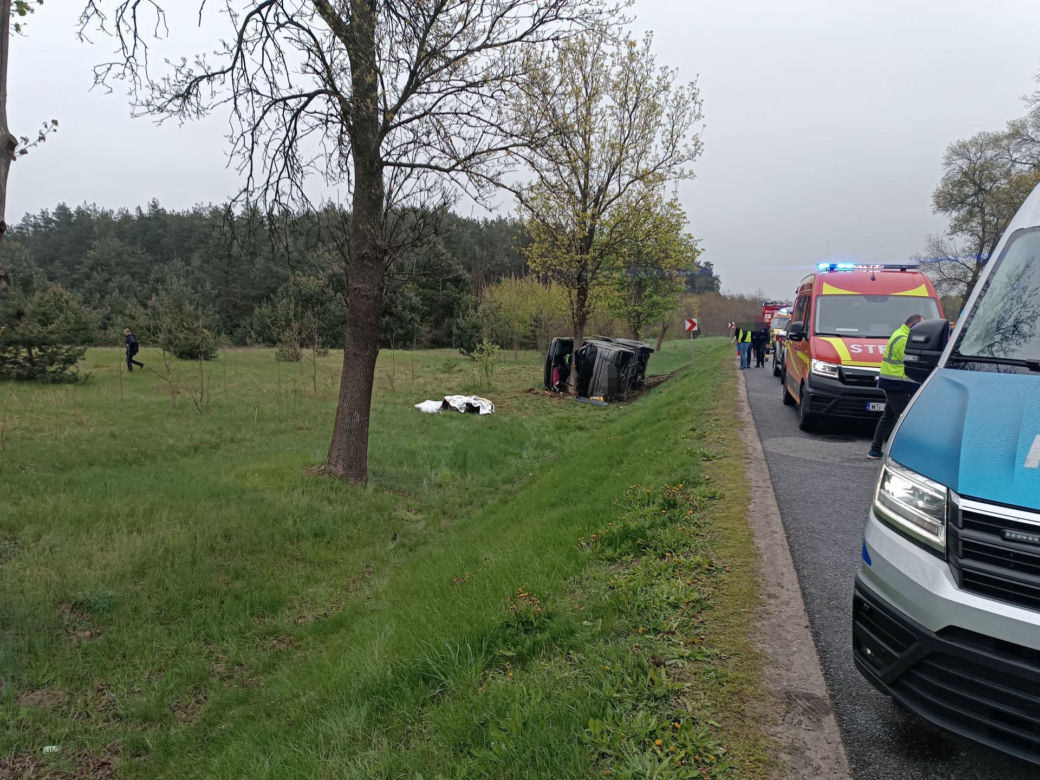 Wypadek autobusu pod Siedlcami. Droga zablokowana, są ranni