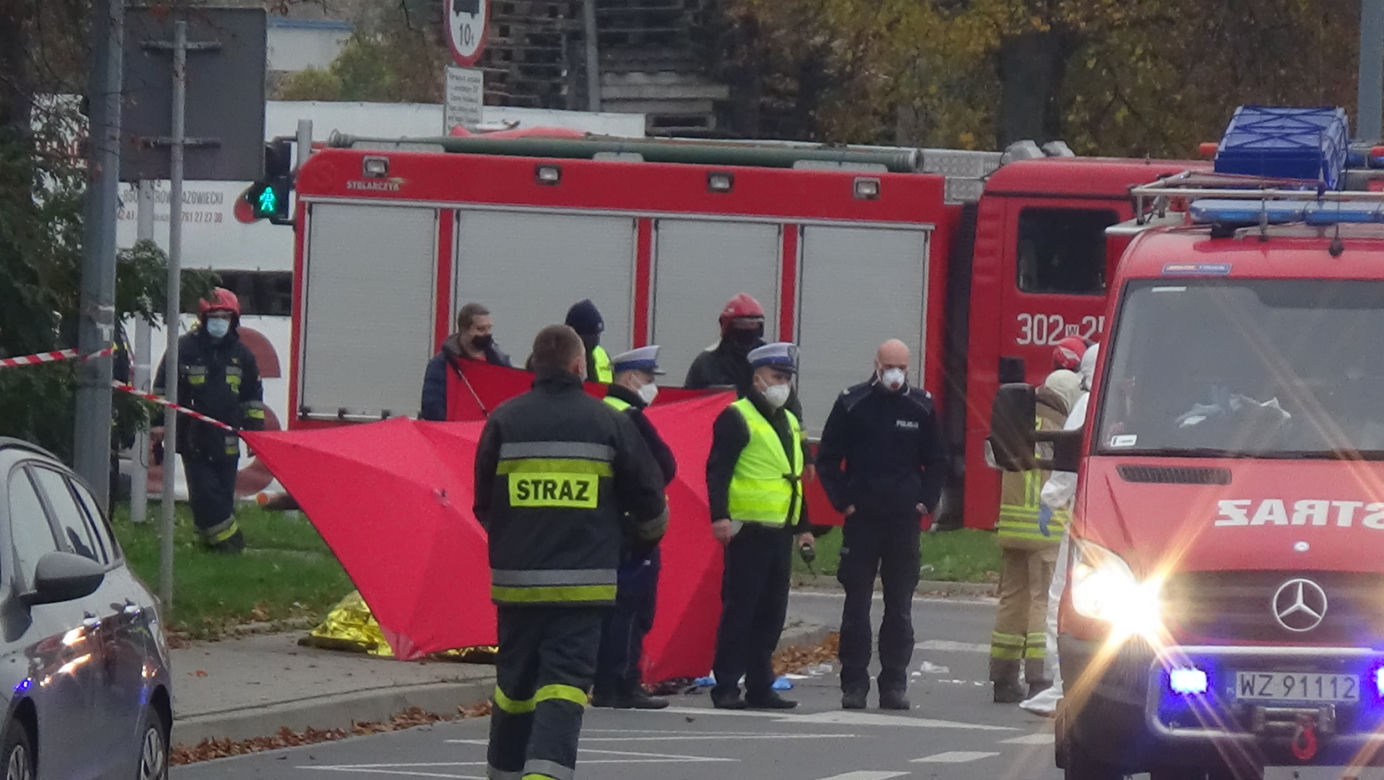 Tragiczny wypadek karetki, która wiozła zakażonego
