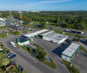 Podłożył ładunek w baku paliwa swojego auta