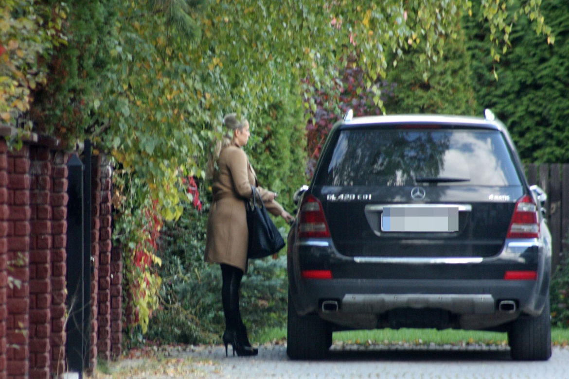 W stajni aktorki nie mogło także zabraknąć Mercedesa