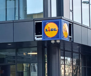 Szyld sklepu Lidl w szczecińskim Posejdonie budzi wiele kontrowersji