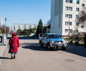 Koronawirus w Trójmieście. Zostań w domu - apeluje policja przez megafony i drony [ZDJĘCIA]