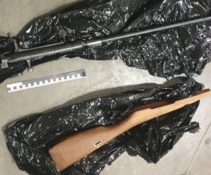46-latek w bloku na Klinach przechowywał narkotyki i broń