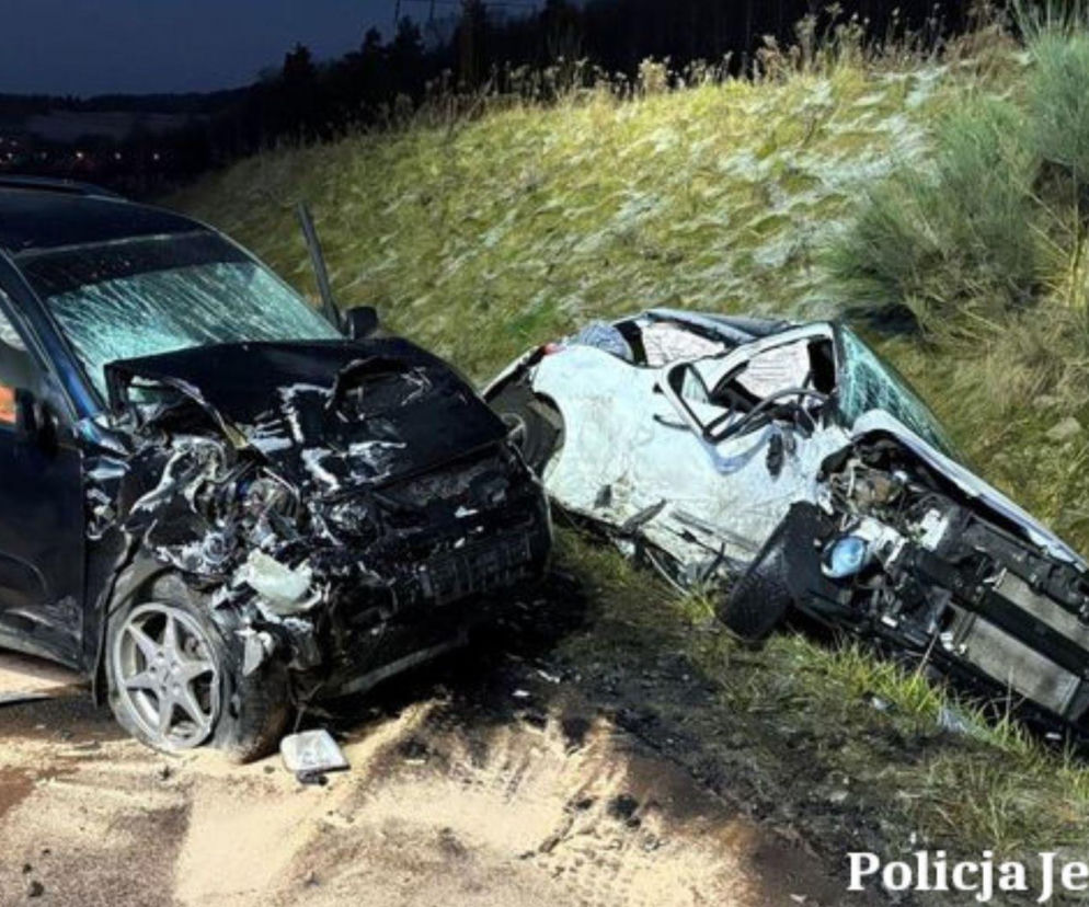 Śmiertelny wypadek na DK5 w Jeleniej Górze. Droga nieprzejezdna