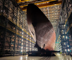 Przyszły ORP Wicher w hali PGZ SW