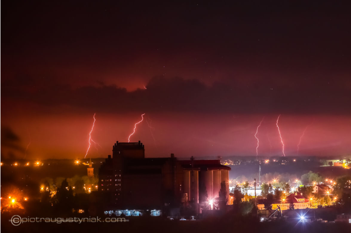 Płock. A niech to piorun trzaśnie! Uważajcie, bo może się spełnić! [GALERIA]