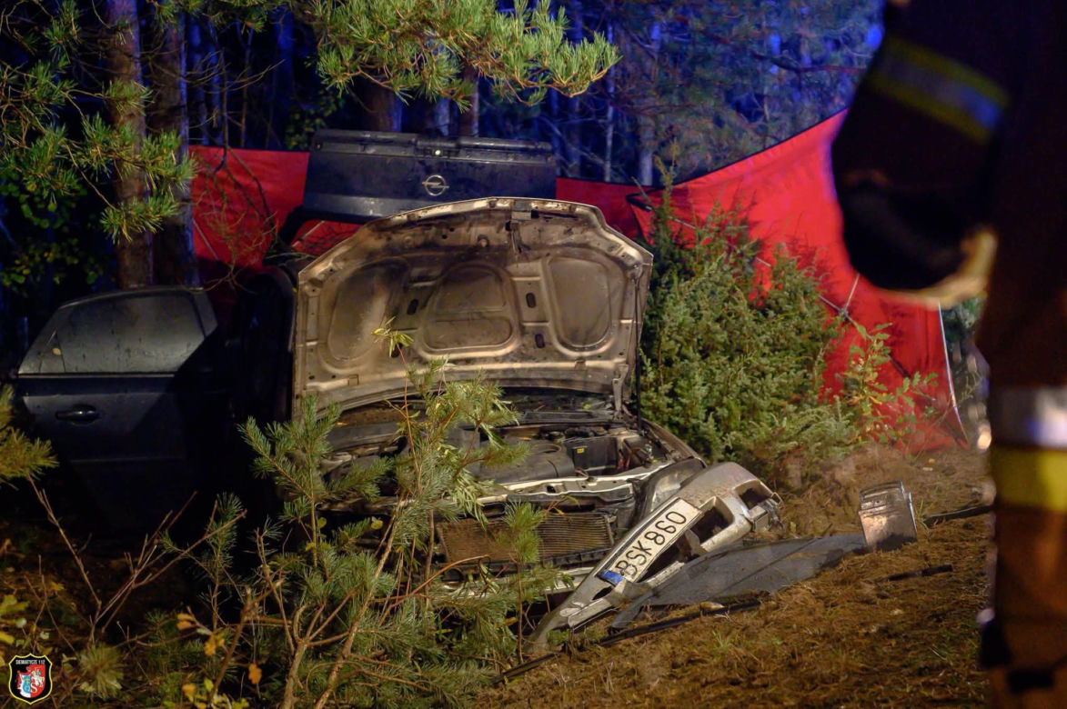 Za kierownicą siedziała 35-letnia kierująca. Kobieta poniosła śmierć na miejscu