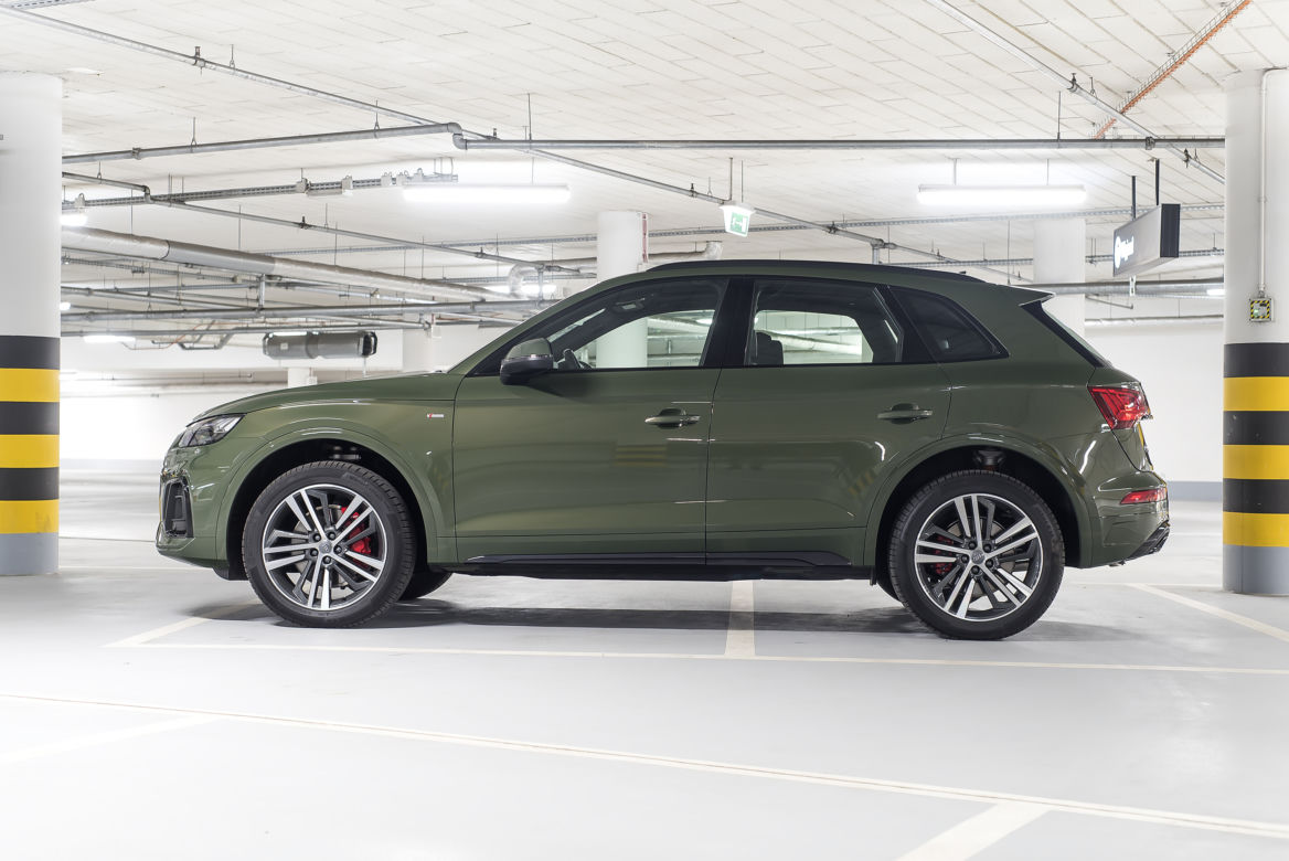 Audi Q5 S line 40 TDI quattro S tronic (District Green)