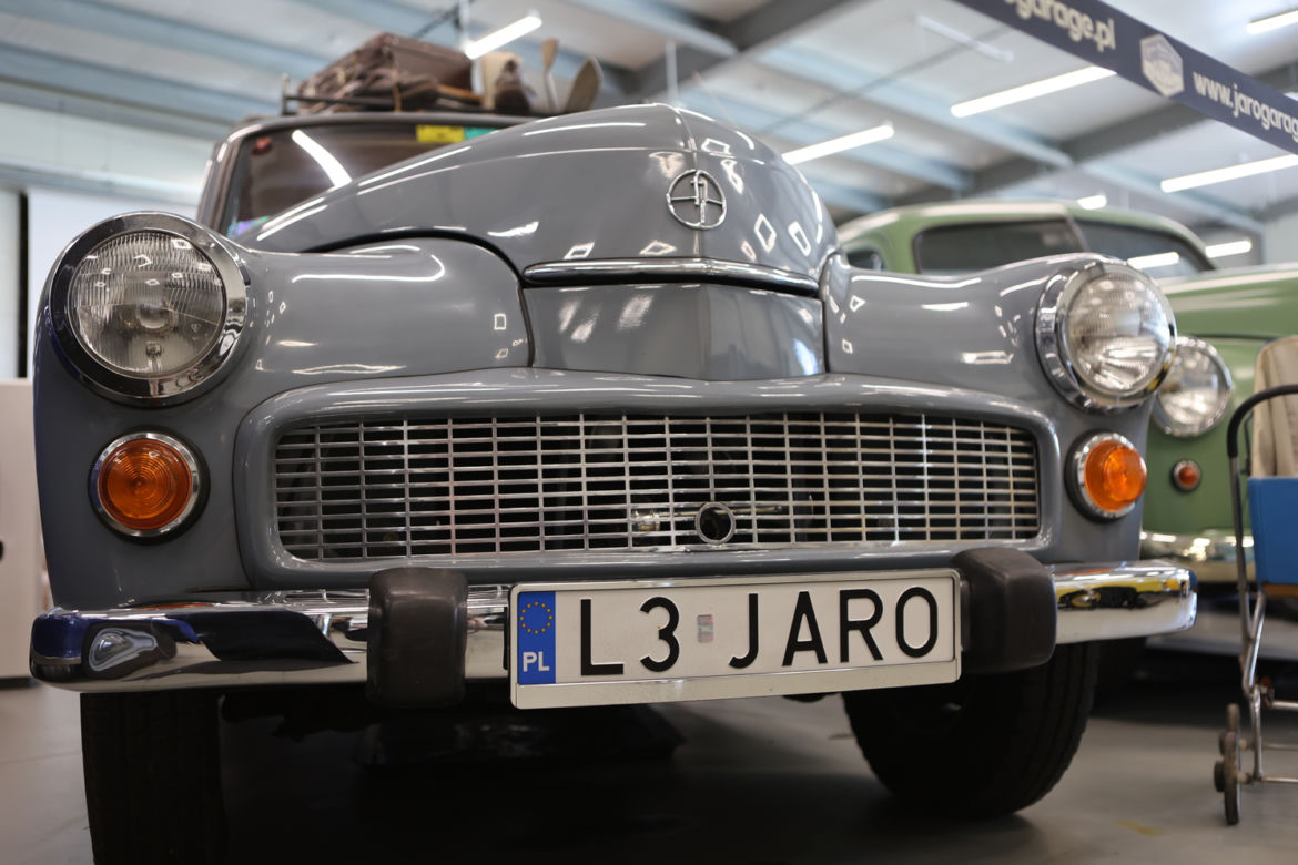 Stała ekspozycja pojazdów zabytkowych – „Jaro Retro Auto Classic Garage” w Lublinie
