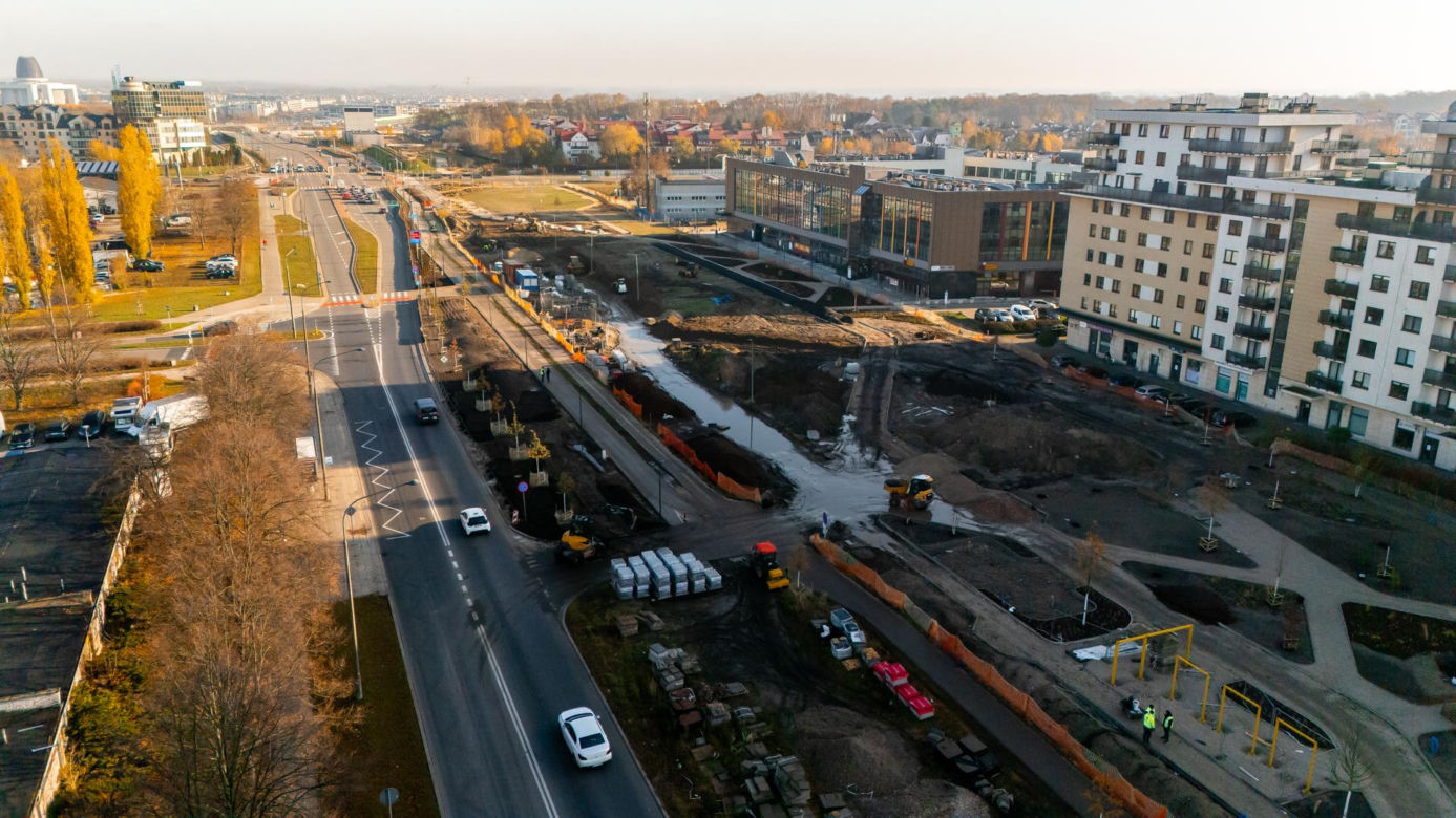 Park nad Południową Obwodnicą Warszawy w marcu 2026 r.