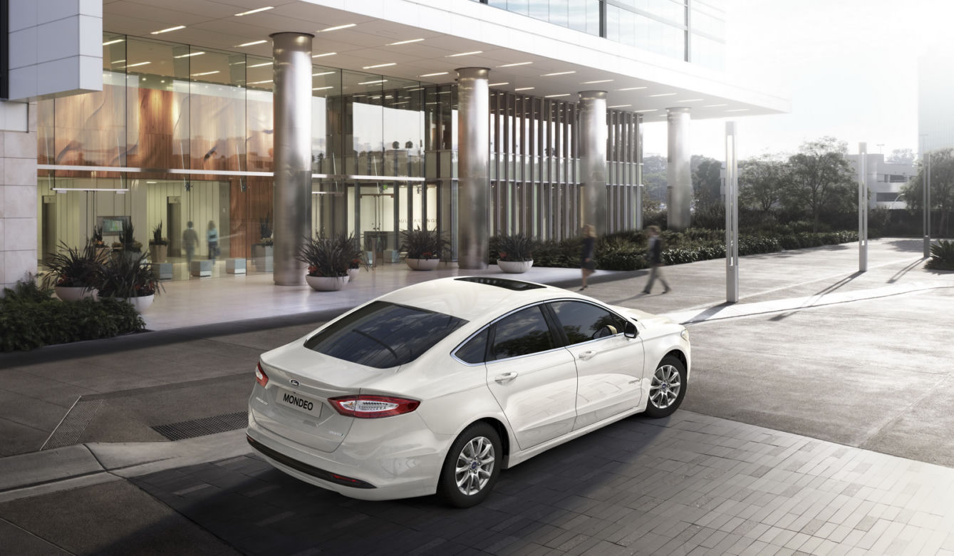Ford Mondeo Hybrid 2015