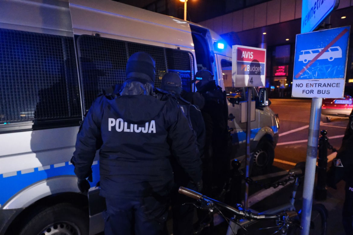 Policjanci zatrzymali uczestnika protestu kobiet