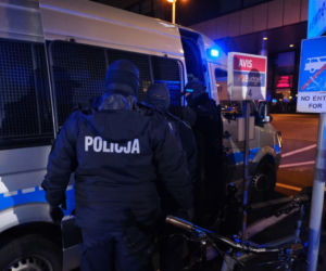 Policjanci zatrzymali uczestnika protestu kobiet