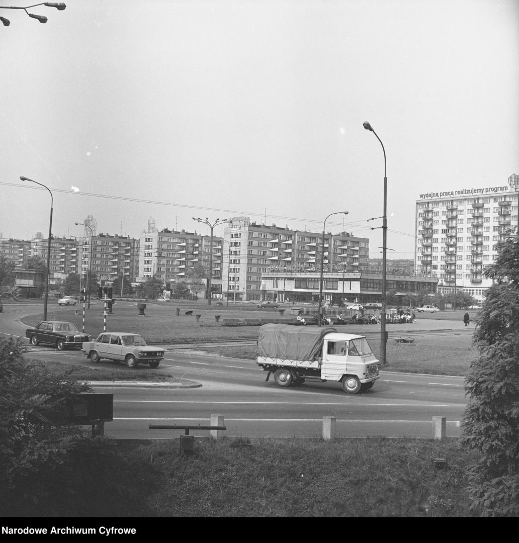 Niebieskie bloki i pawilon Elegancja w l. 60. Katowice
