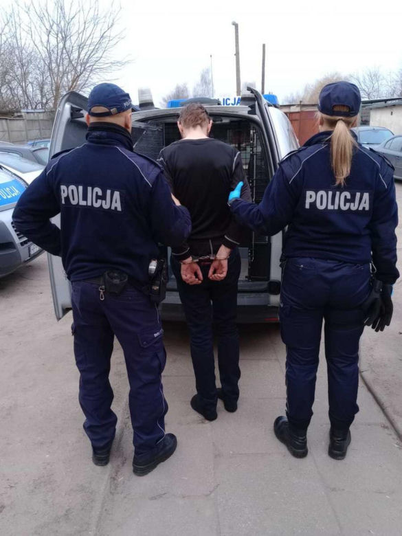 Łódź. Atak na taksówkarza w czasie kursu. Otrzymał 8 ciosów nożem [ZDJĘCIA].