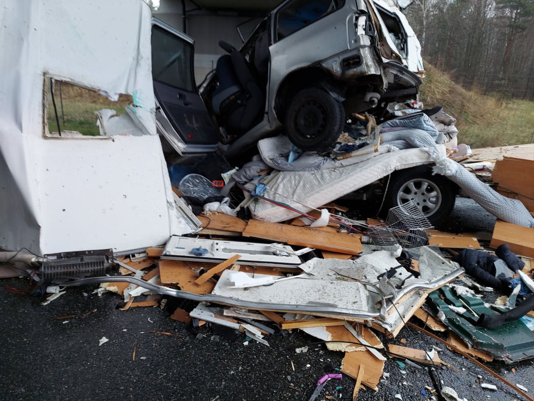 Wypadek na S1 w Mierzęcicach. Zginęła matka z dzieckiem [ZDJĘCIA]
