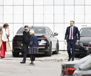 Kaczyński prosi o pieniądze