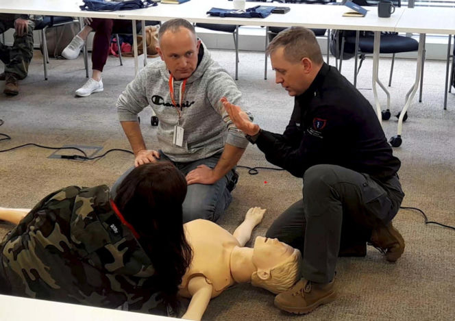 Aptekarze ćwiczą na wypadek wojny. Pierwsze takie szkolenie w Warszawie