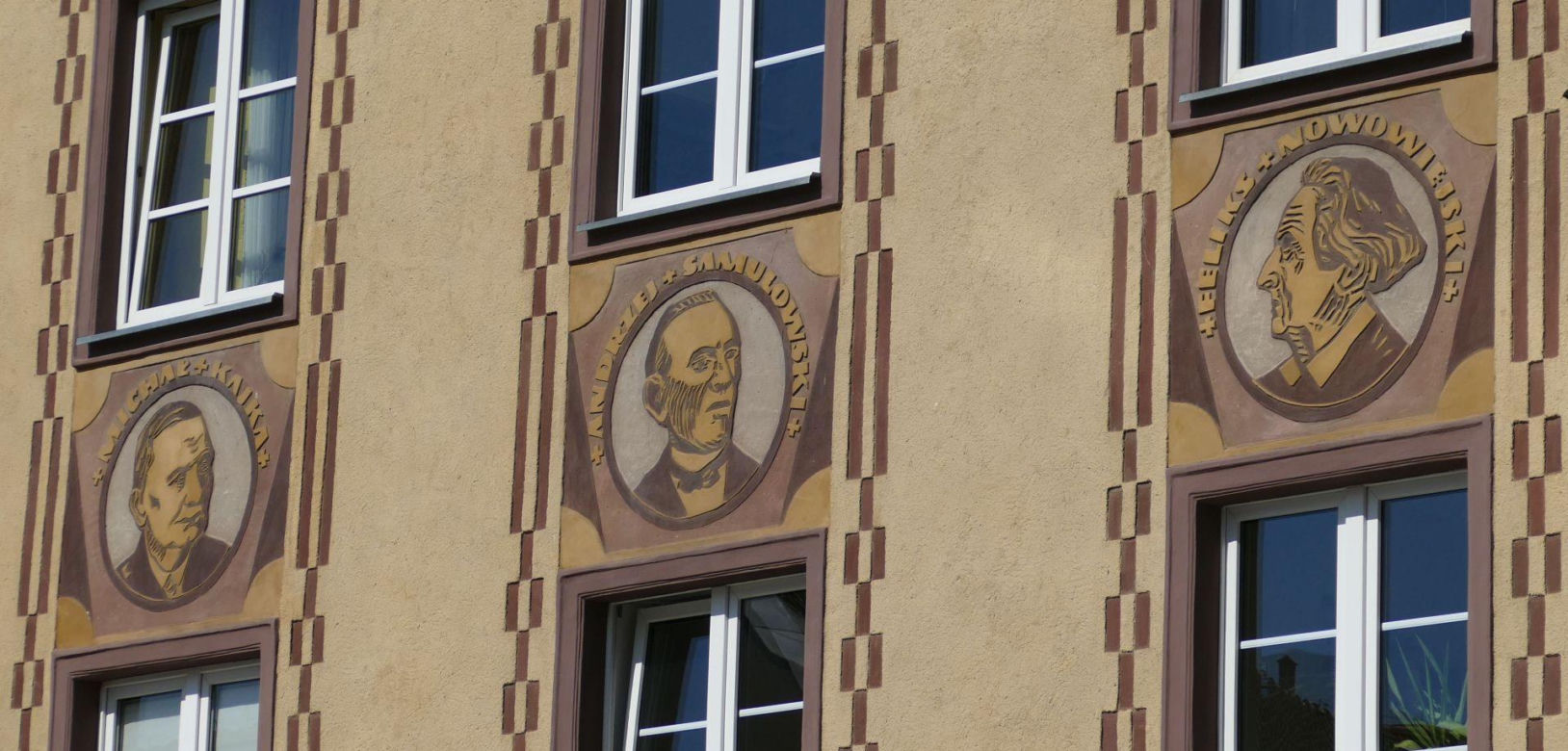 Sgraffito na elewacji. Skąd pochodzi technika sgraffito? Jak powstaje sgraffito? 