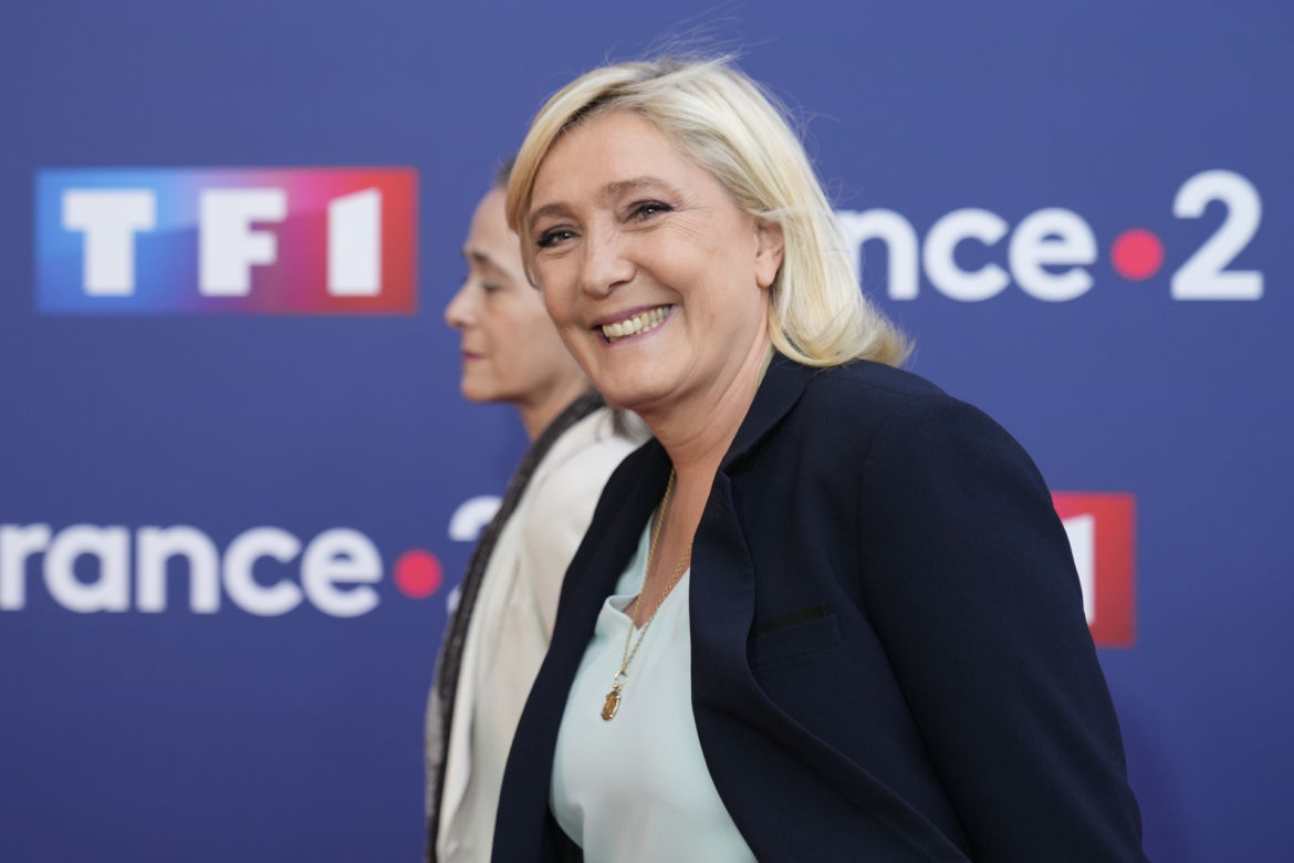 Emmanuel Macron i Marine Le Pen starli się w debacie. Kto wygra wybory?