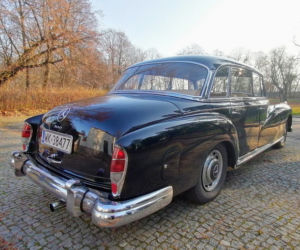 Rządowy Mercedes-Benz 300d Adenauer na sprzedaż