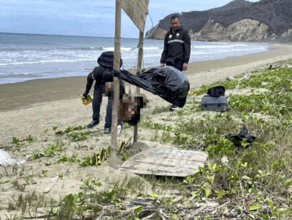 Pięć ludzkich głów powieszonych na linach. Szokujące odkrycie na plaży!