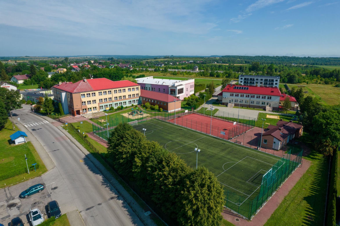 To najpiękniejsze średniowieczne miasto w województwie śląskim. Zachwyca zabytkowym rynkiem