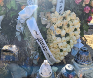 Groby Bartka i Irka. Zginęli w wypadku BMW w Półsierakowie [GALERIA]