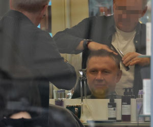 Minister Kierwiński wpadł do fryzjera