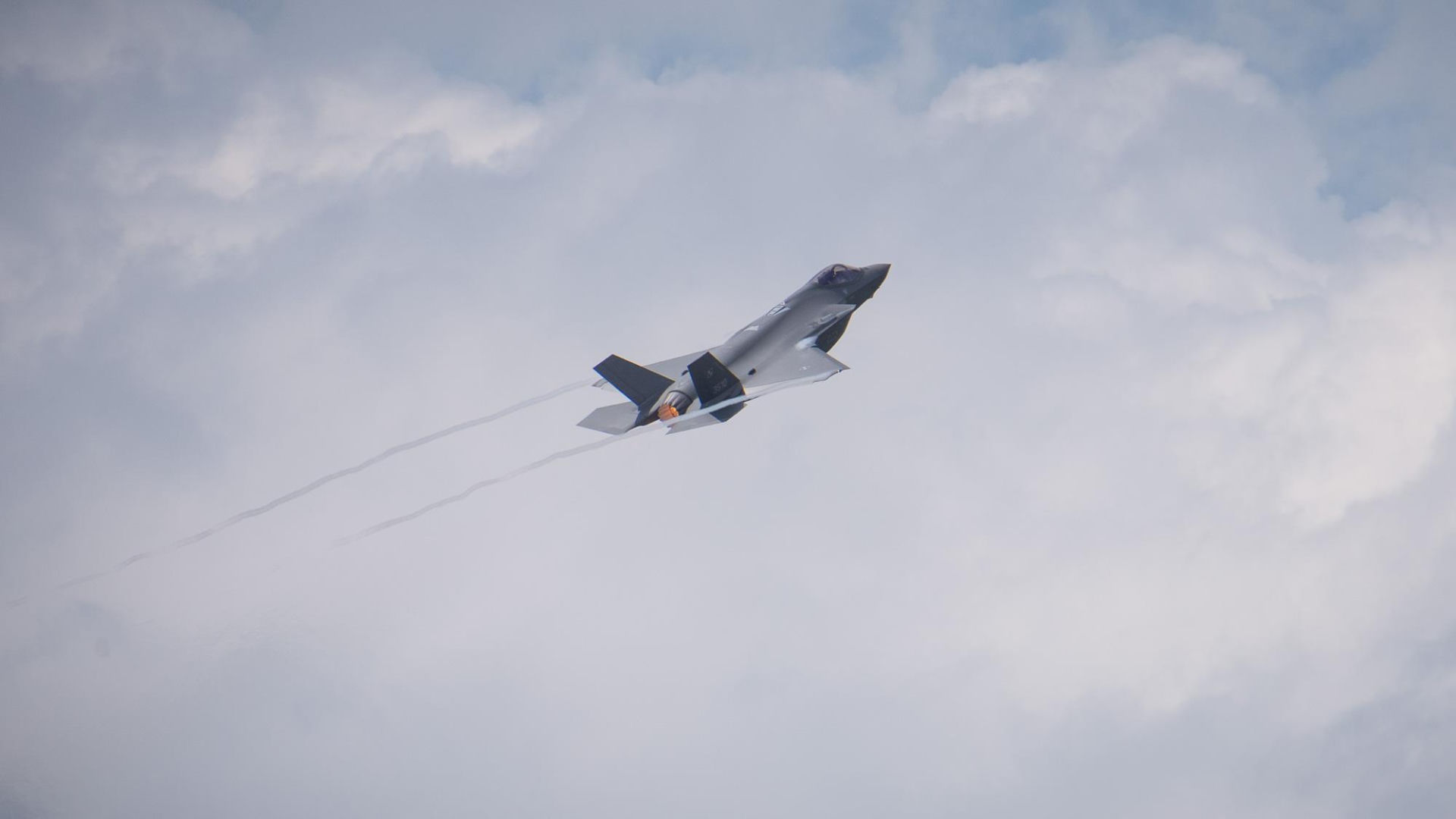 Ważny wysłannik USA przyjedzie do Polski. Powód? Przejęcie samolotów F-35 "Husarz"