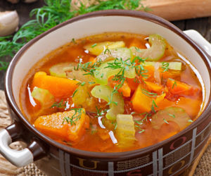 Zupa z selera naciowego – lekka, aromatyczna i zrobisz ją w mgnieniu oka!