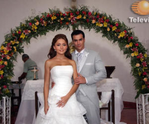 OTCHŁAŃ NAMIĘTNOŚCI. Elisa (Angelique Boyer), Damian (David Zepeda)