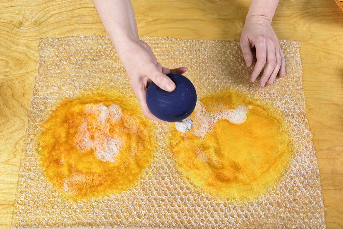 Robimy filcową broszkę  – instrukcja krok po kroku