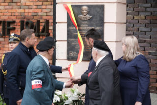 Odsłonięto tablicę upamiętniającą powstańca warszawskiego Jerzego Mindziukiewicza „Jura”