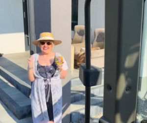 Sieklucka na Bali, a Zawodnik przy bali. Która ma fajniejsze wczasy?