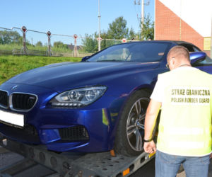 Kradzione samochody odzyskane przez Podlaski Oddział Straży Granicznej