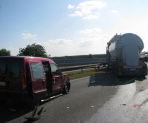 Karambol na A4. Jak 7 samochodów zablokowało całą autostradę? [ZDJĘCIA]
