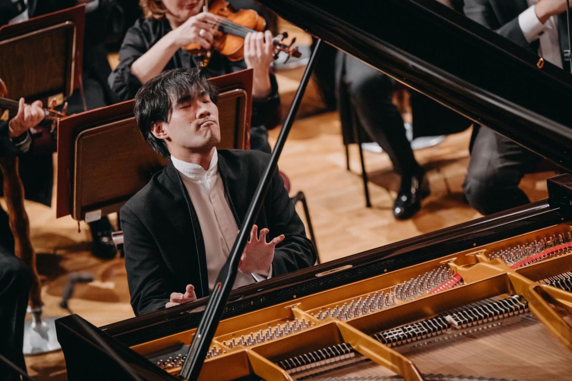 XIX Międzynarodowy Konkurs Pianistyczny im. Fryderyka Chopina. Stroje uczestników wywołały burzę