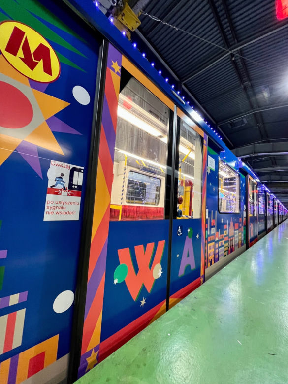 Świąteczne metro w Warszawie