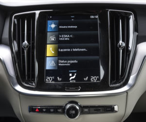 Volvo V60 Momentum Pro B4 FWD AT8