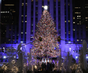 Choinka w nowojorskim Rockefeller Center rozbłysła! Robi ogromne wrażenie [ZDJĘCIA]