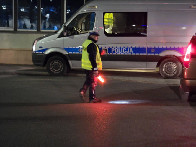 Skontrolowali taksówkarzy i kierowców "na aplikację" w Lesznie. Kto i jak wozi pasażerów?