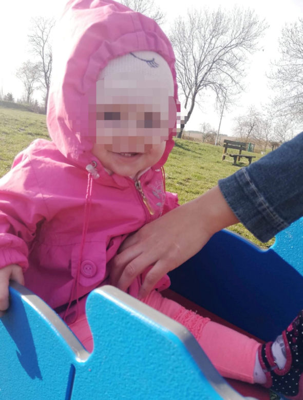 Dzieciobójczyni opiekuje się swoim drugim dzieckiem. Wyszła z więzienia przez koronawirusa