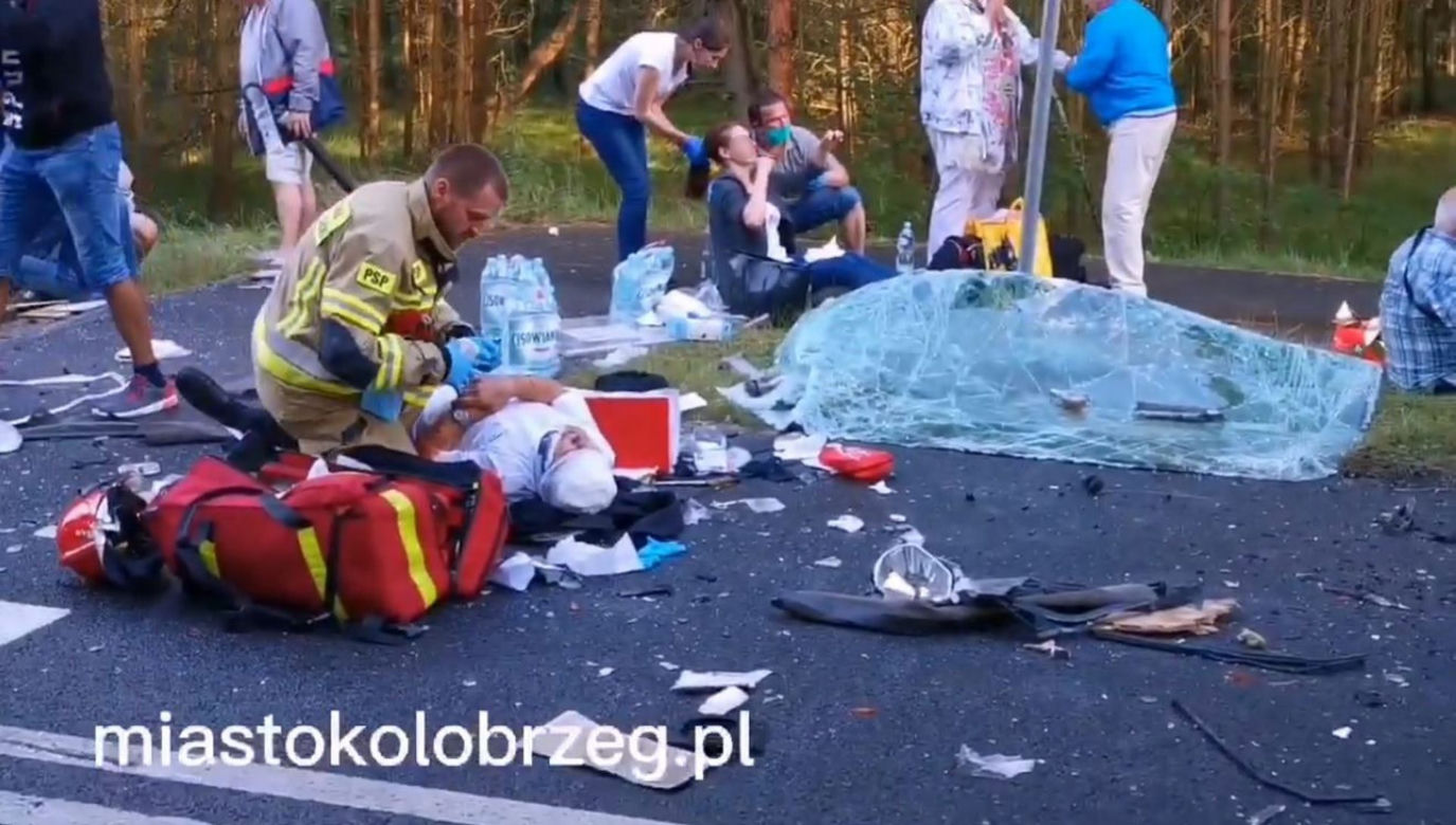 Zderzenie dwóch autkarów w Dźwirzynie pod Kołobrzegiem