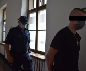 16-latek porżnął małżeństwo w Kosinie. Ruszył proces. Grozi mu 25 lat