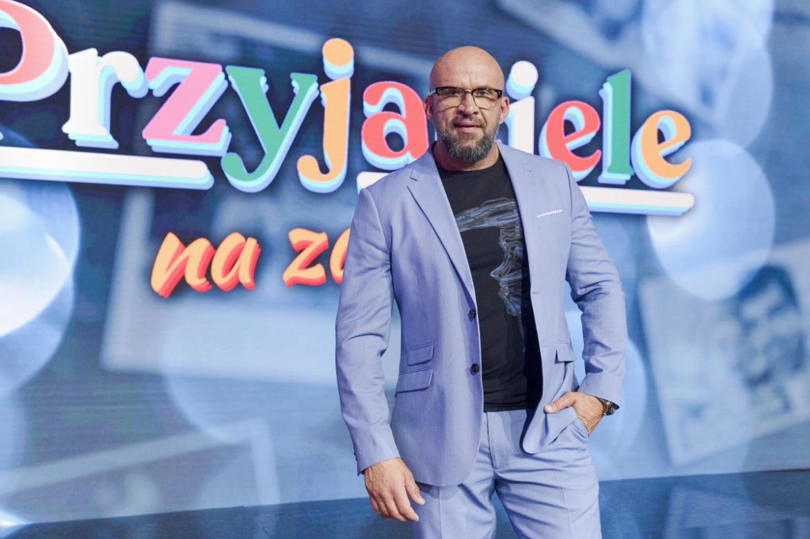 Tomasz Oświeciński filmową gwiazdą produkcji Vegi. Tak celebryta zmieniał się przez lata