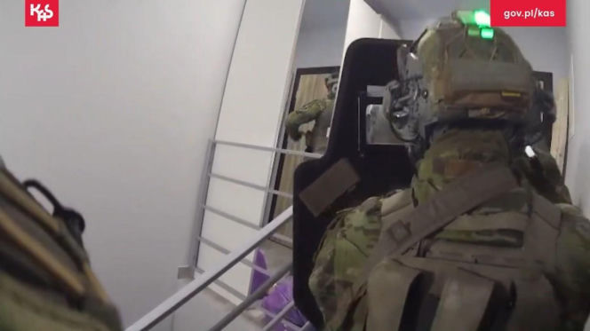 Wielka akcja KAS. Uderzenie w nielegalny hazard, 30 osób zatrzymanych