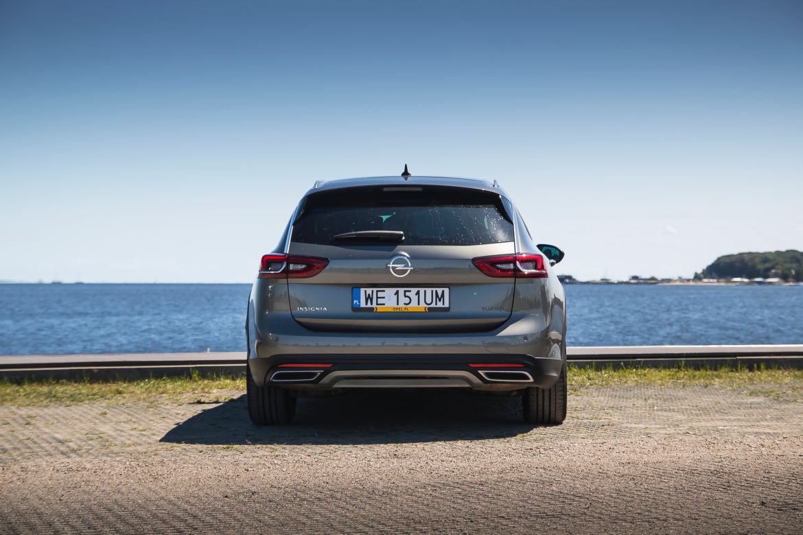 Opel Insignia Country Tourer 1.6 Turbo 200 KM A6